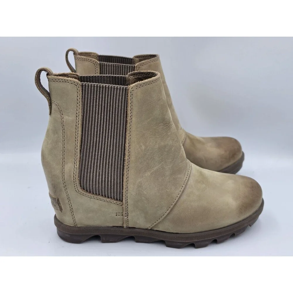 Sorel Joan of Arctic Wedge III Chelsea Bootie Women's Size 8 Omega Taupe Boots